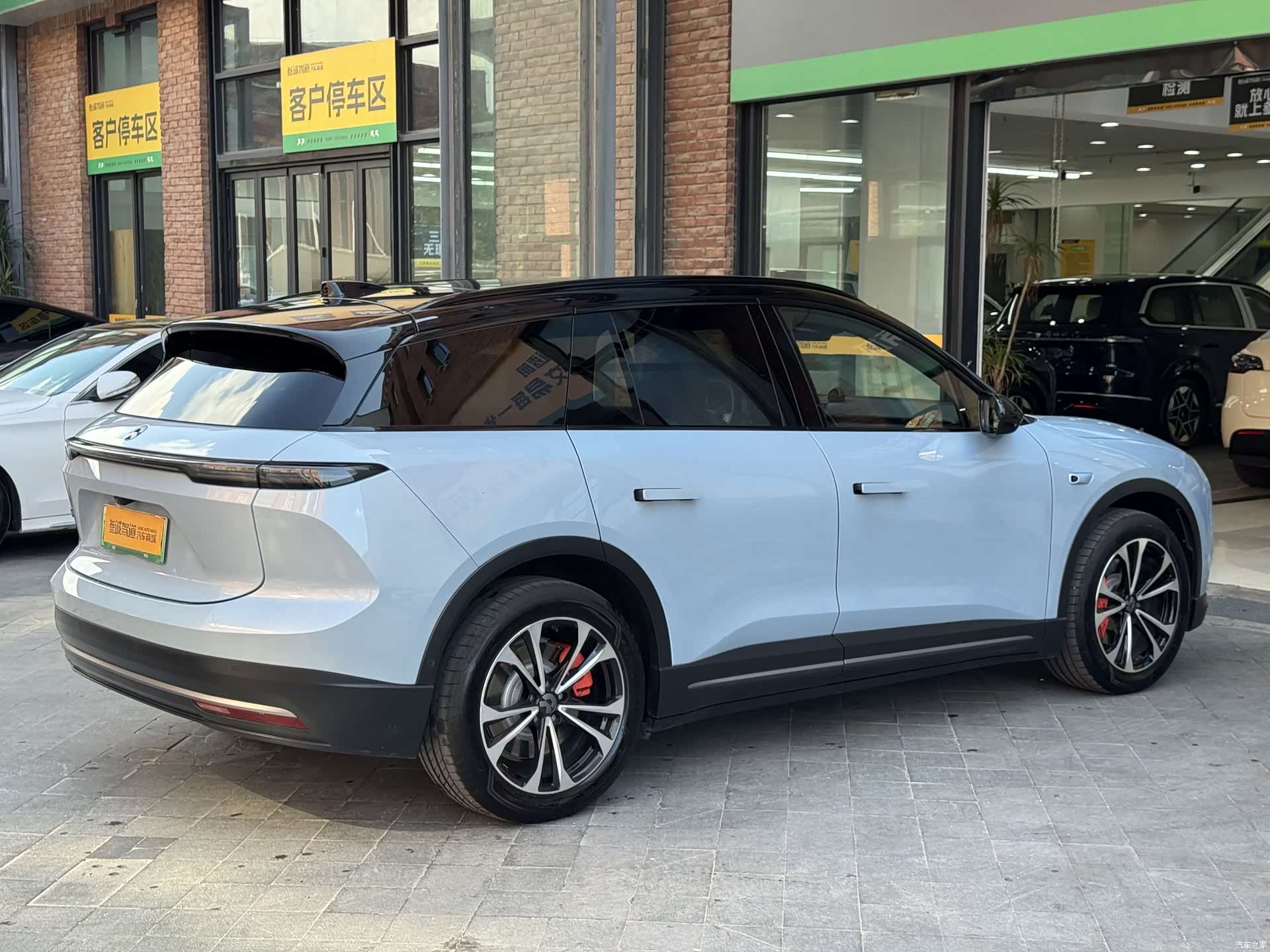 NIO ES6, 2023 7