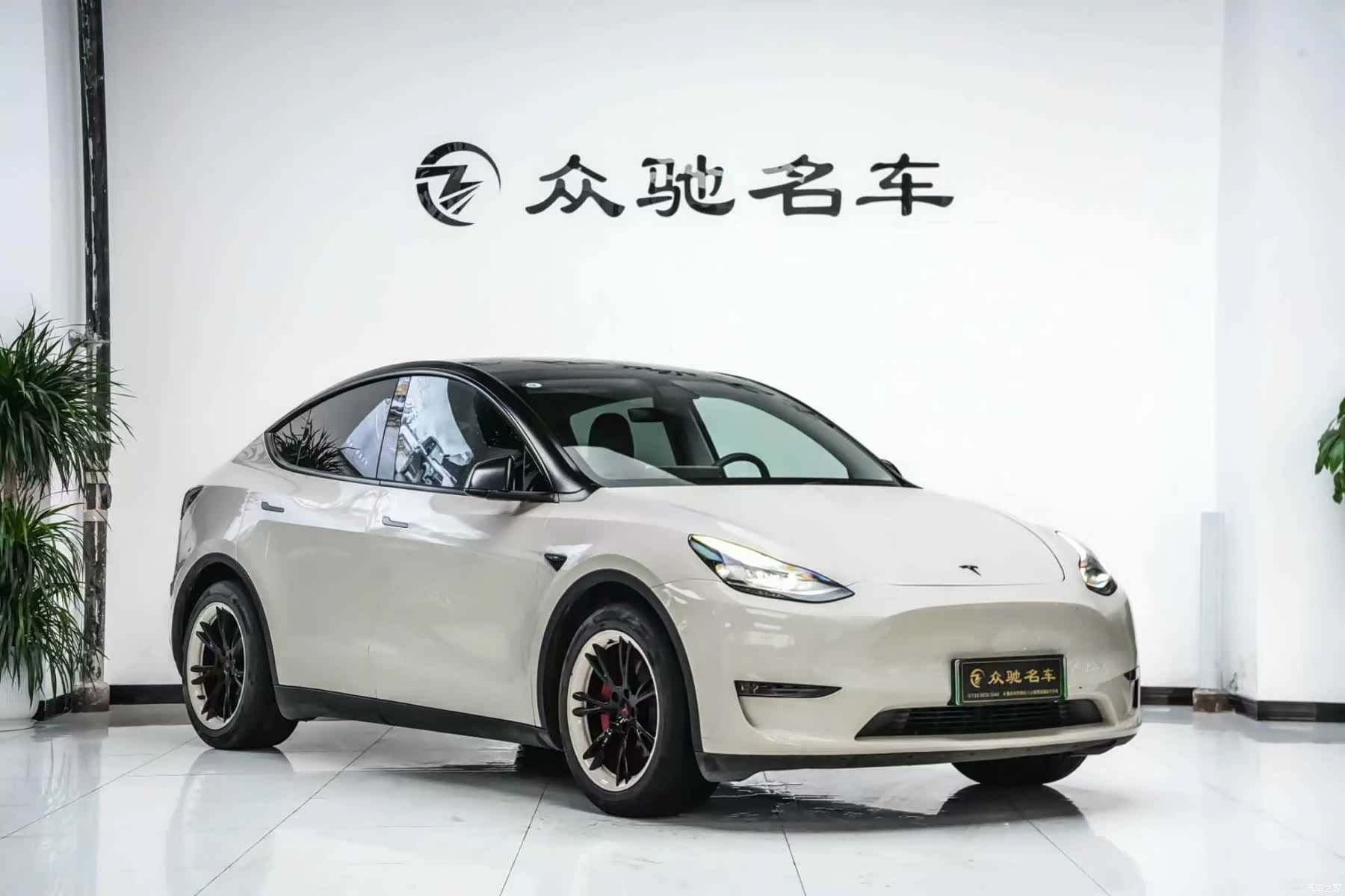 Tesla Model Y, 2022 3