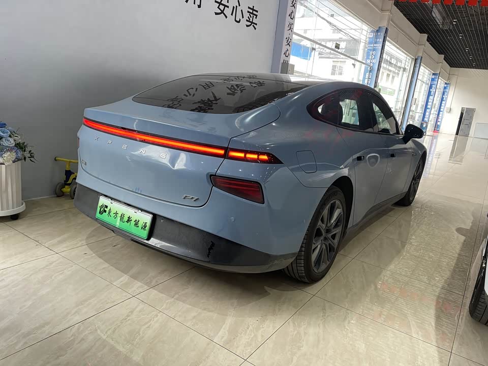 XPENG P7
