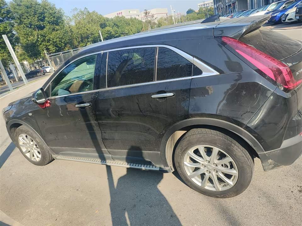 Cadillac XT4