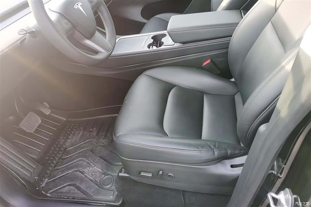 Tesla Model Y, 2021 9