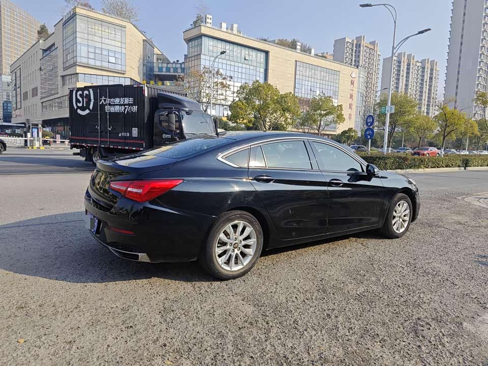 Hongqi H5