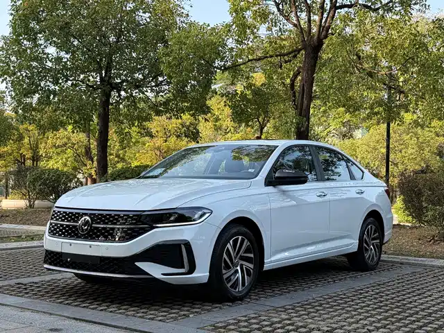 Volkswagen Lavida 2024 — купить из Китая под заказ