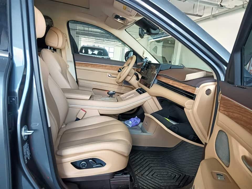 AITO Ask the world M7