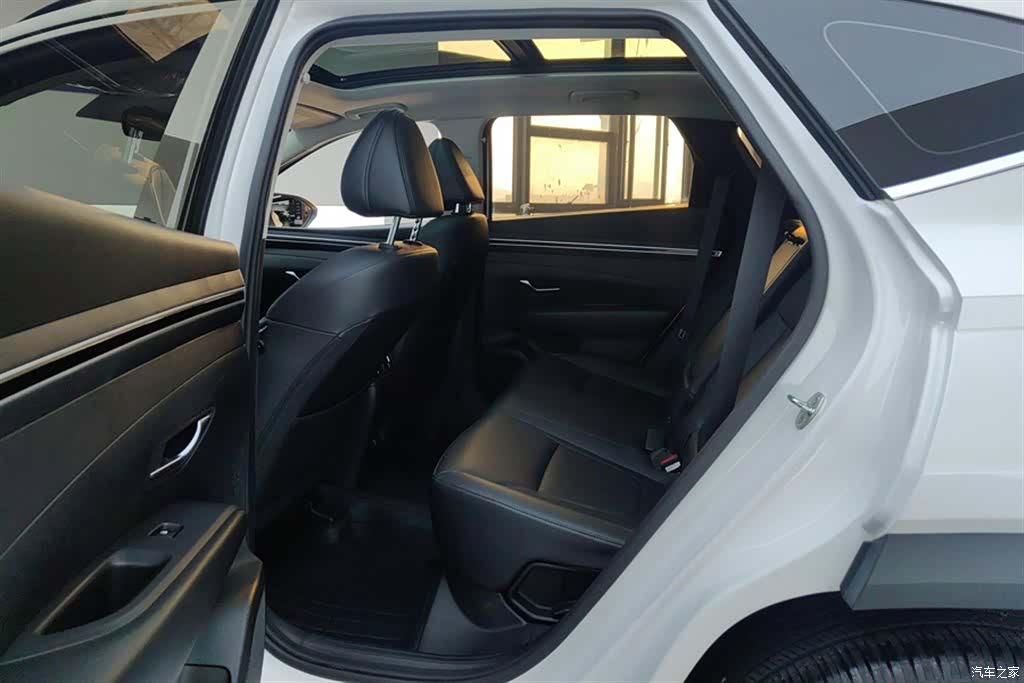 Hyundai Tucson L, 2024 11