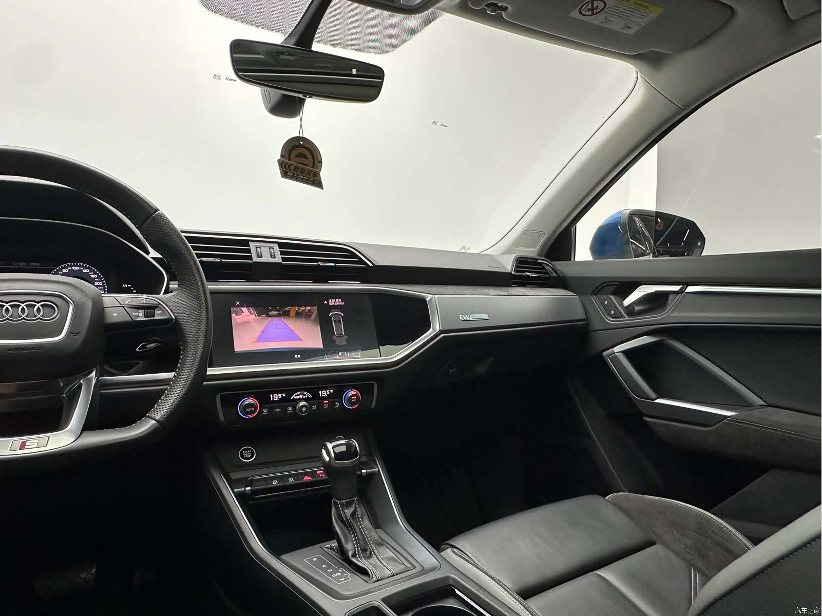 Audi Q3, 2021 15