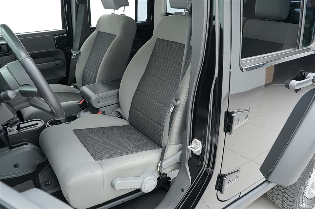 Jeep Wrangler, 2010 8