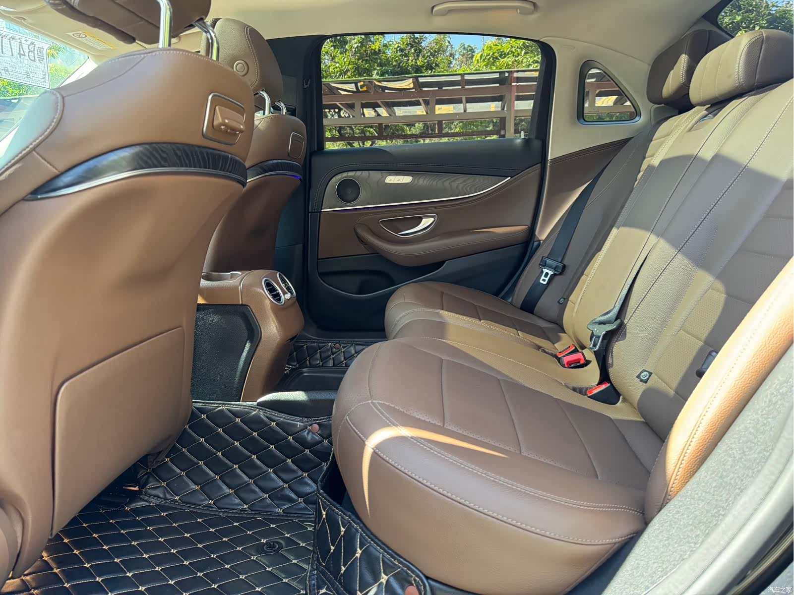 Mercedes-Benz E-Class, 2018 14