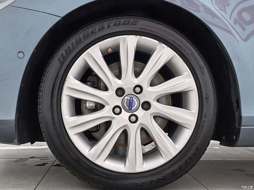 Volvo V40, 2014 17