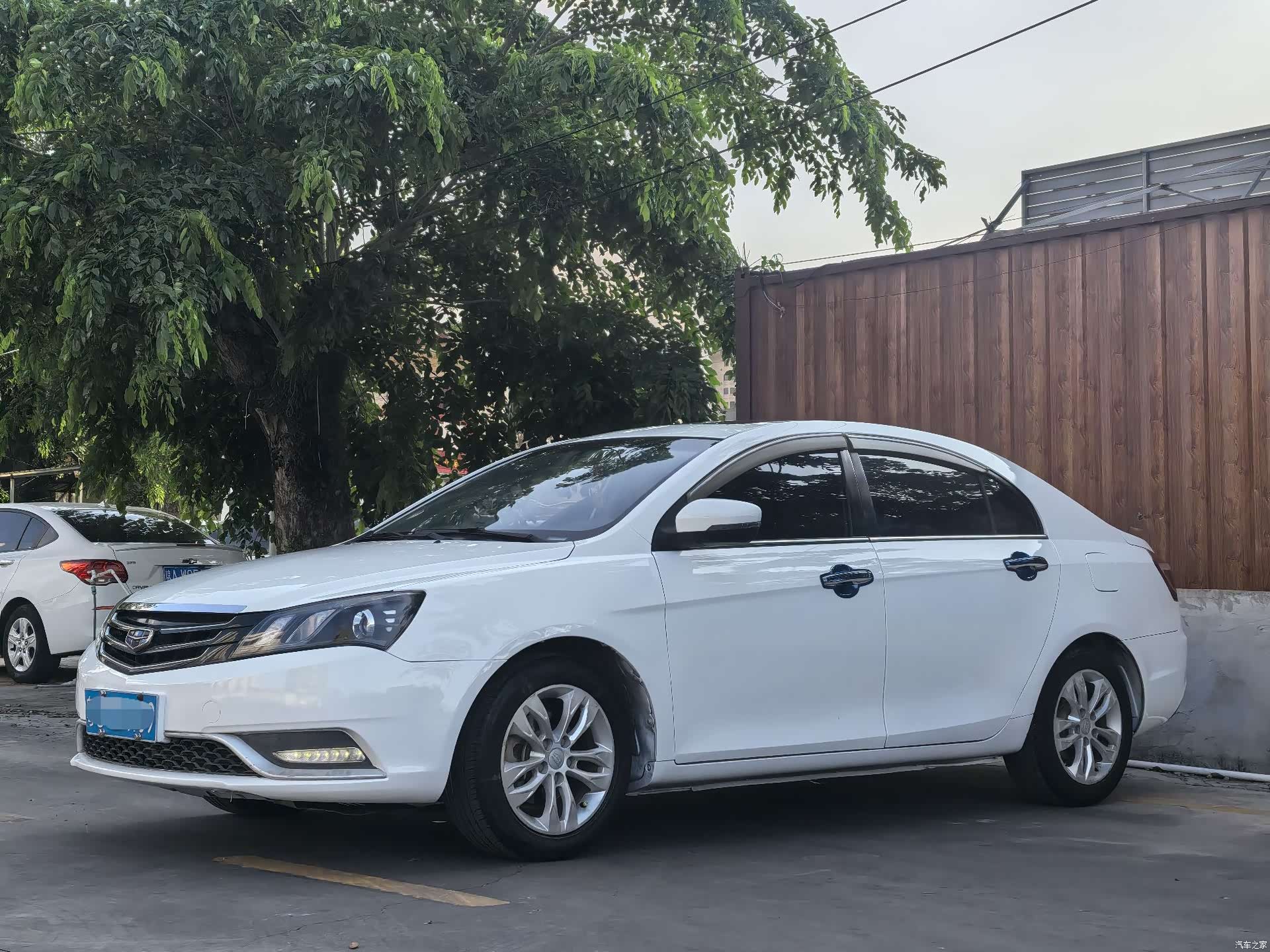 Geely Emgrand, 2015 1