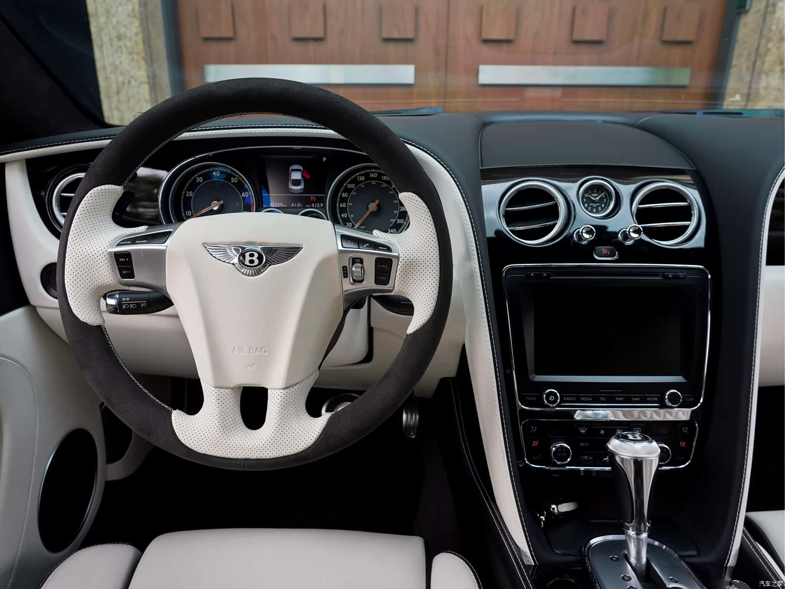 Bentley Continental GT, 2013 23