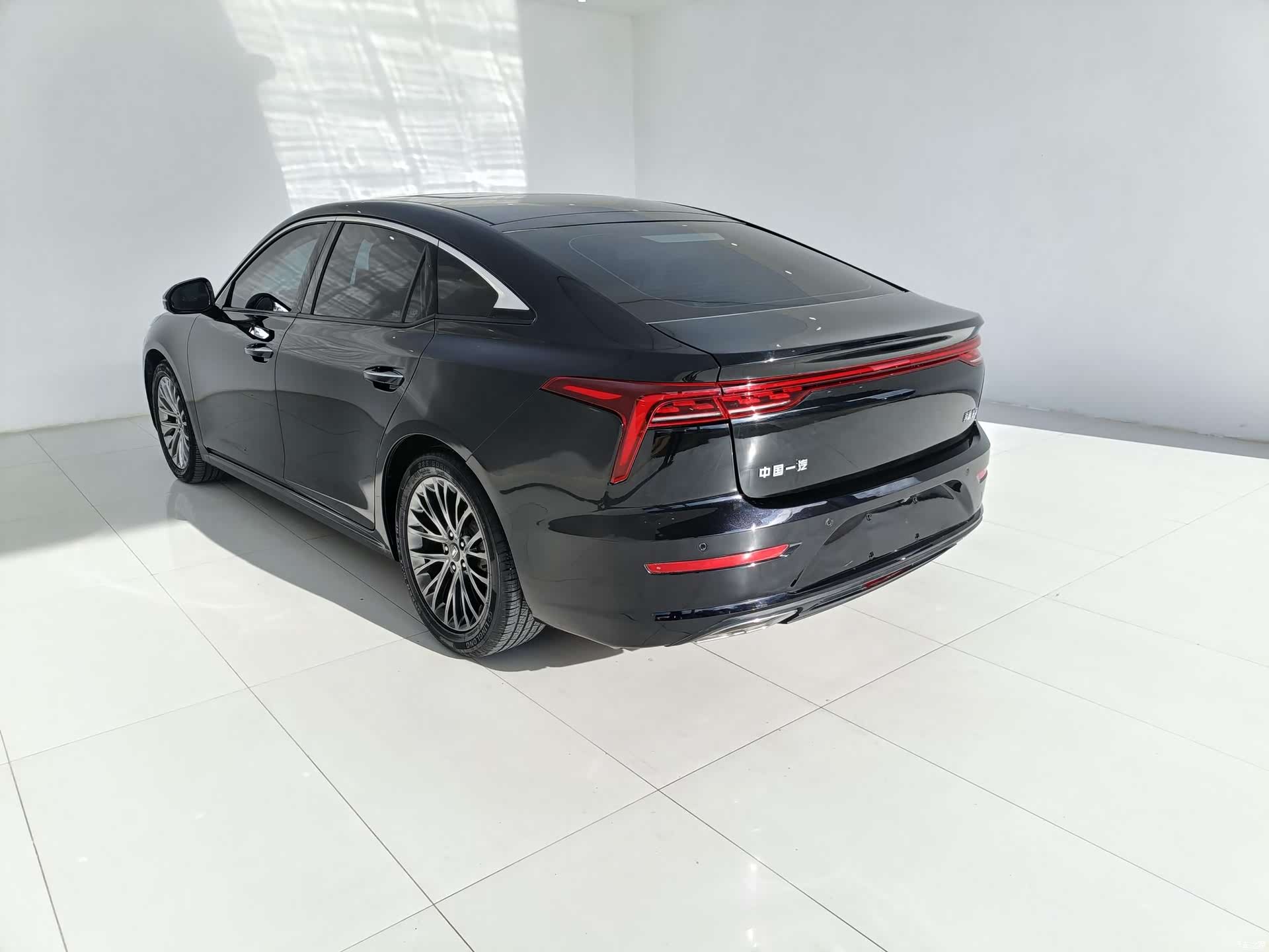 Bestune B70, 2022 13