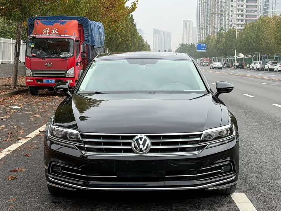 Volkswagen Huiang