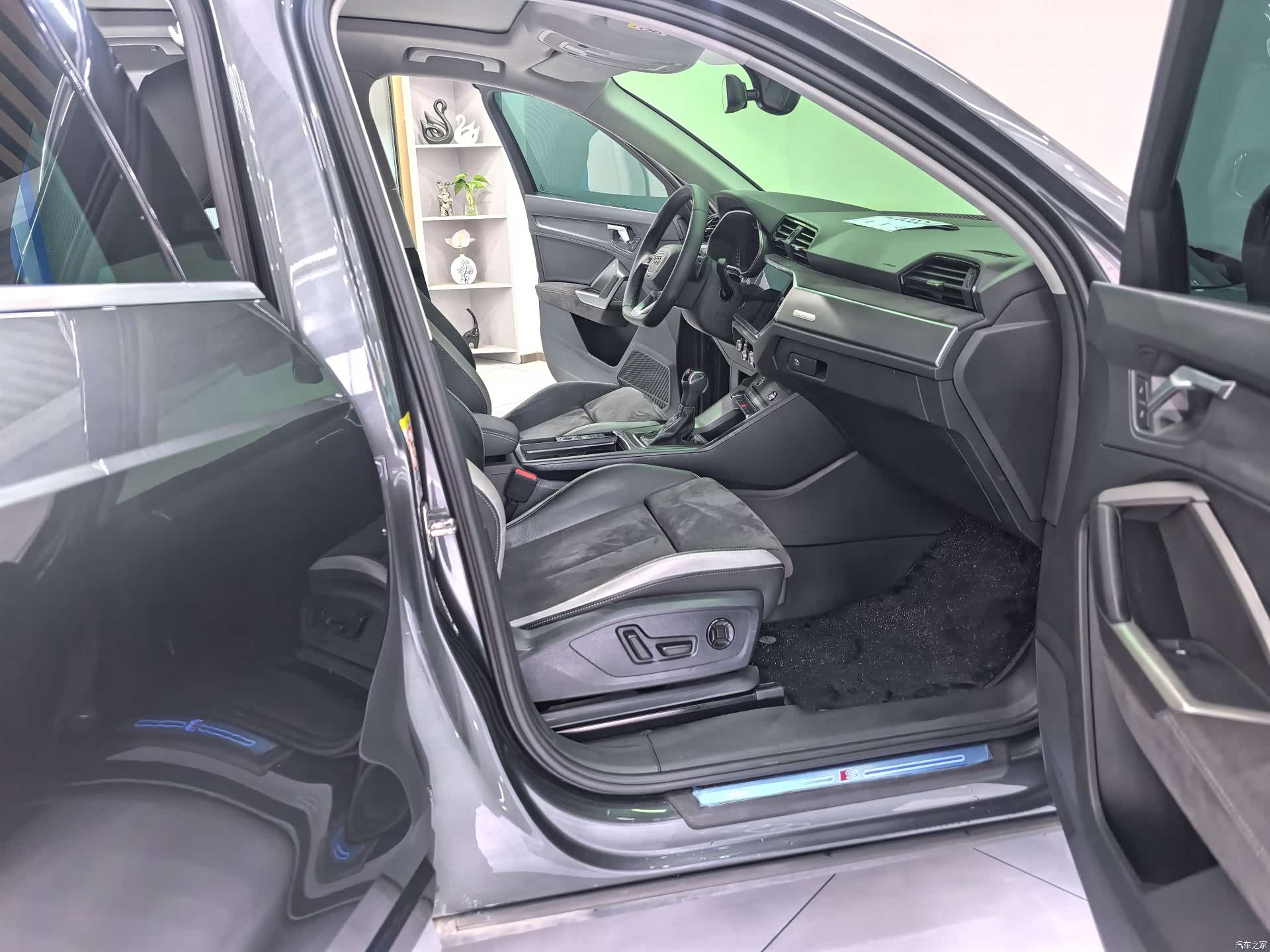 Audi Q3, 2023 18