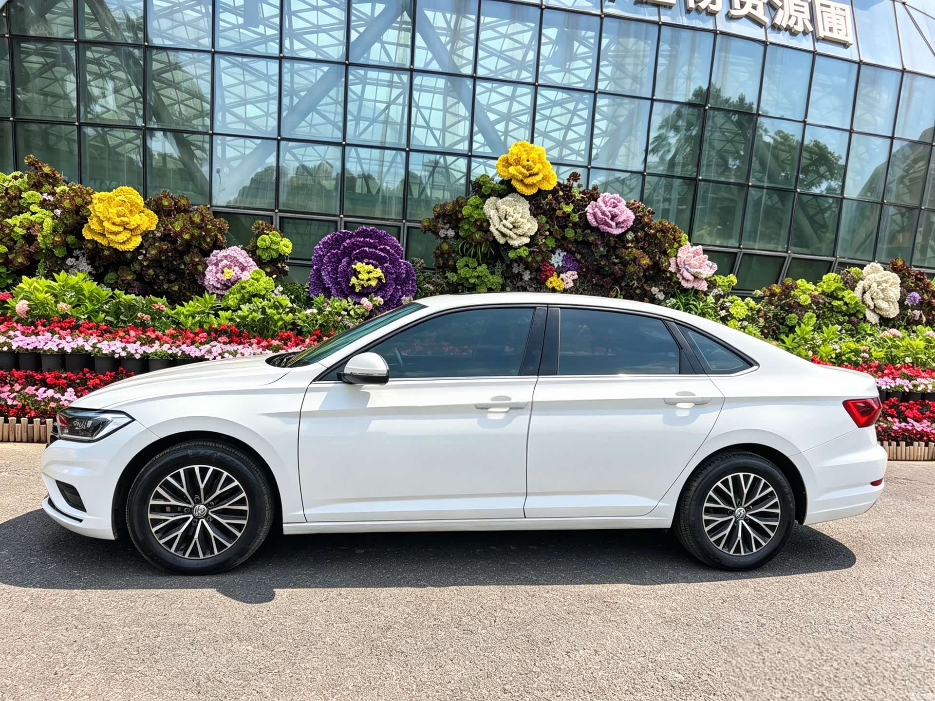 Volkswagen Sagitar, 2019 3