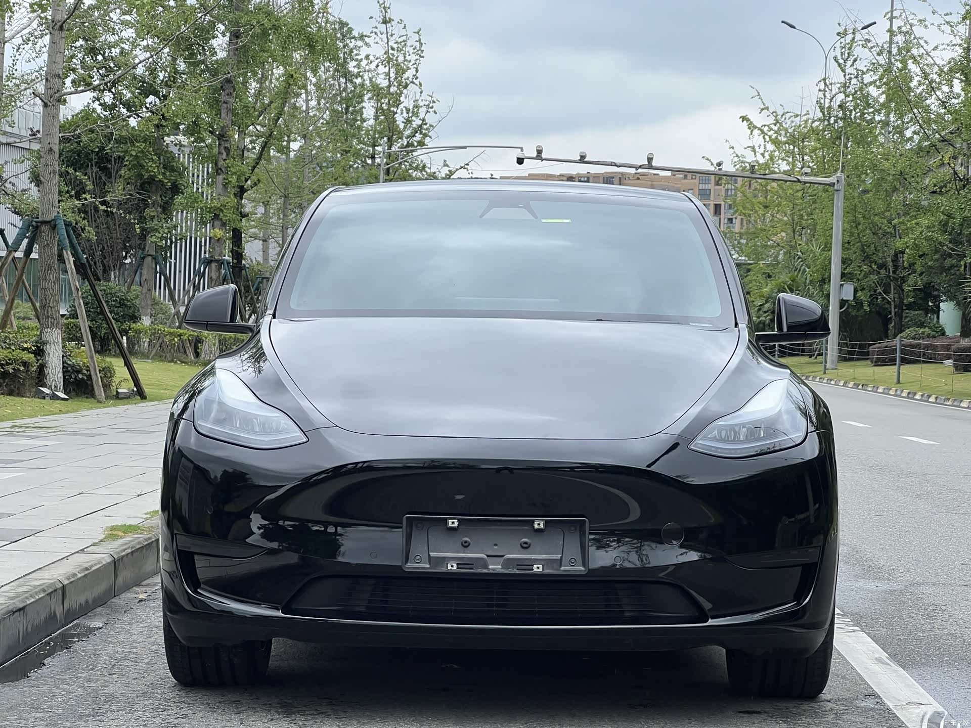 Tesla Model Y, 2023 2