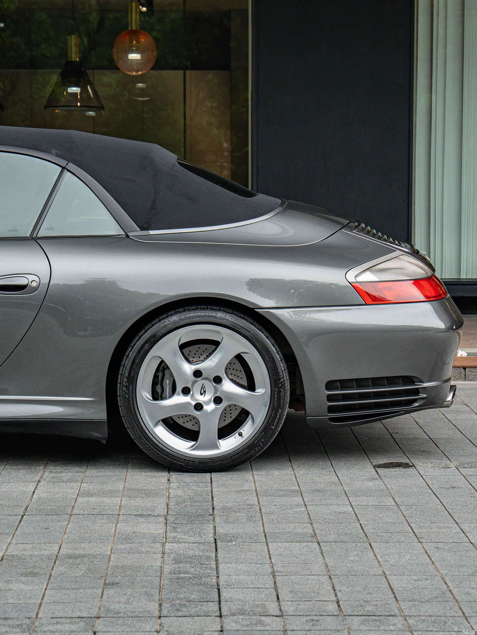 Porsche 911, 2004 6