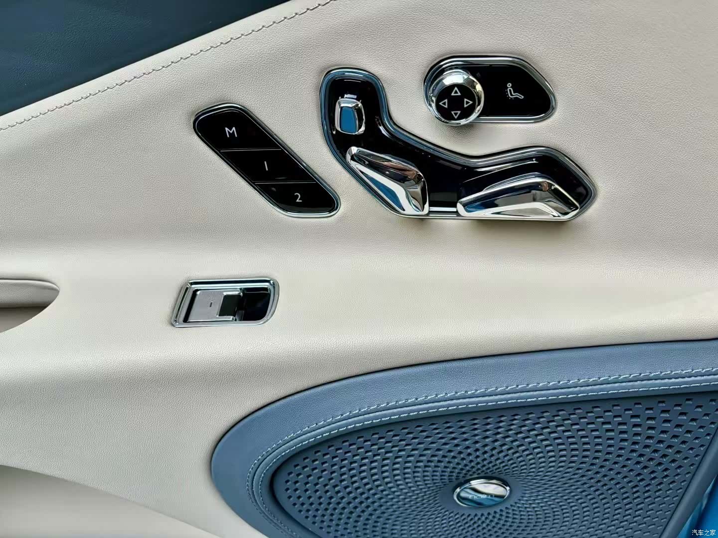 Bentley Flying Spur, 2022 10
