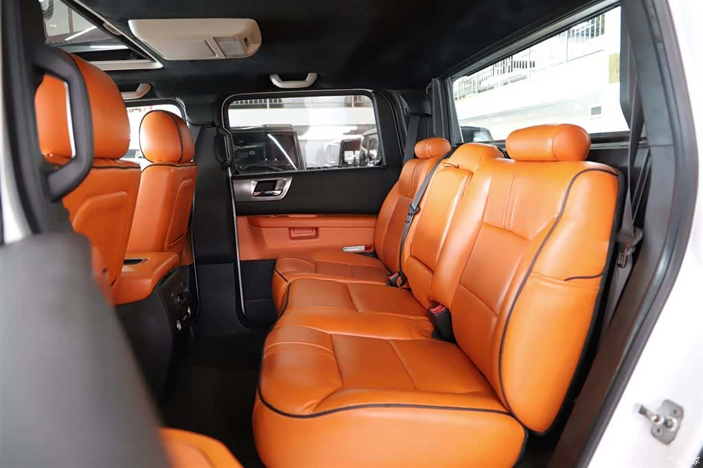Hummer H2, 2013 7