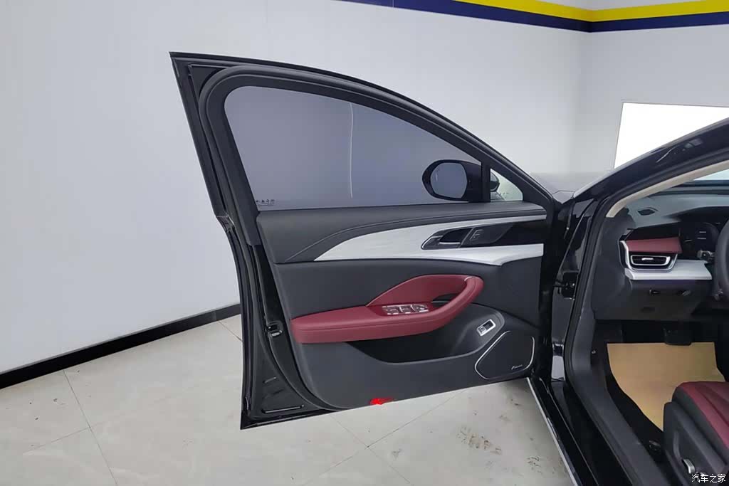 Hongqi H5, 2024 7