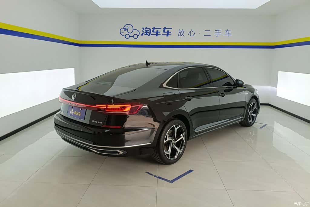 Volkswagen Passat, 2023 3