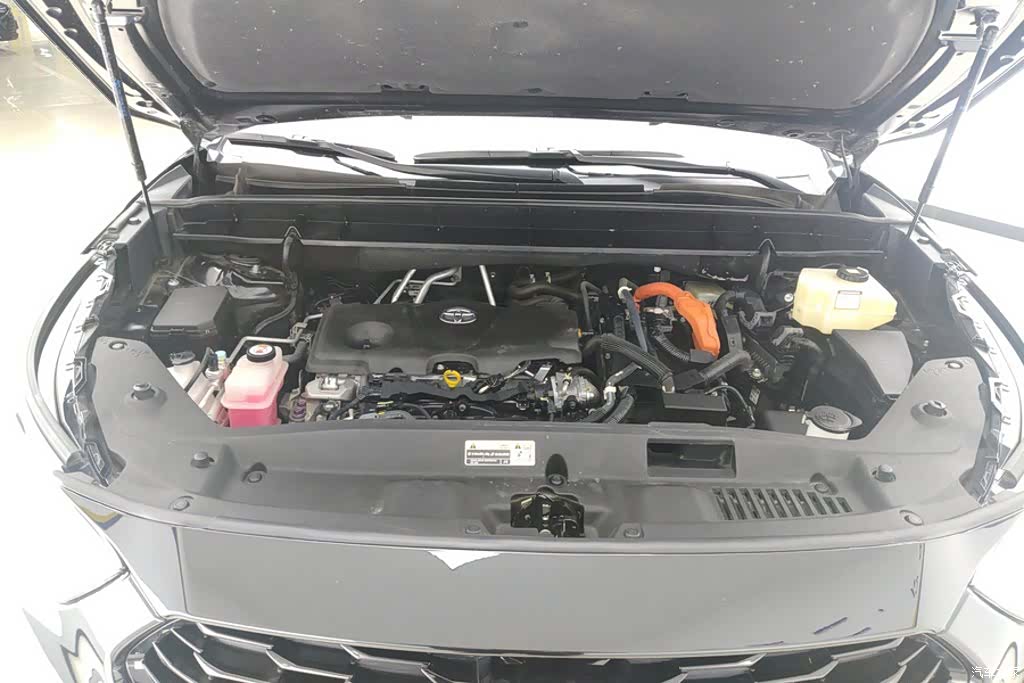Toyota Crown, 2023 10