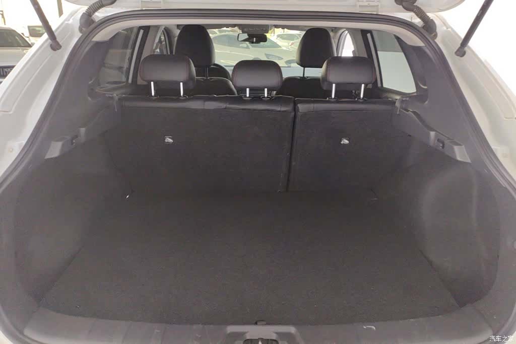 Nissan Qashqai, 2023 4