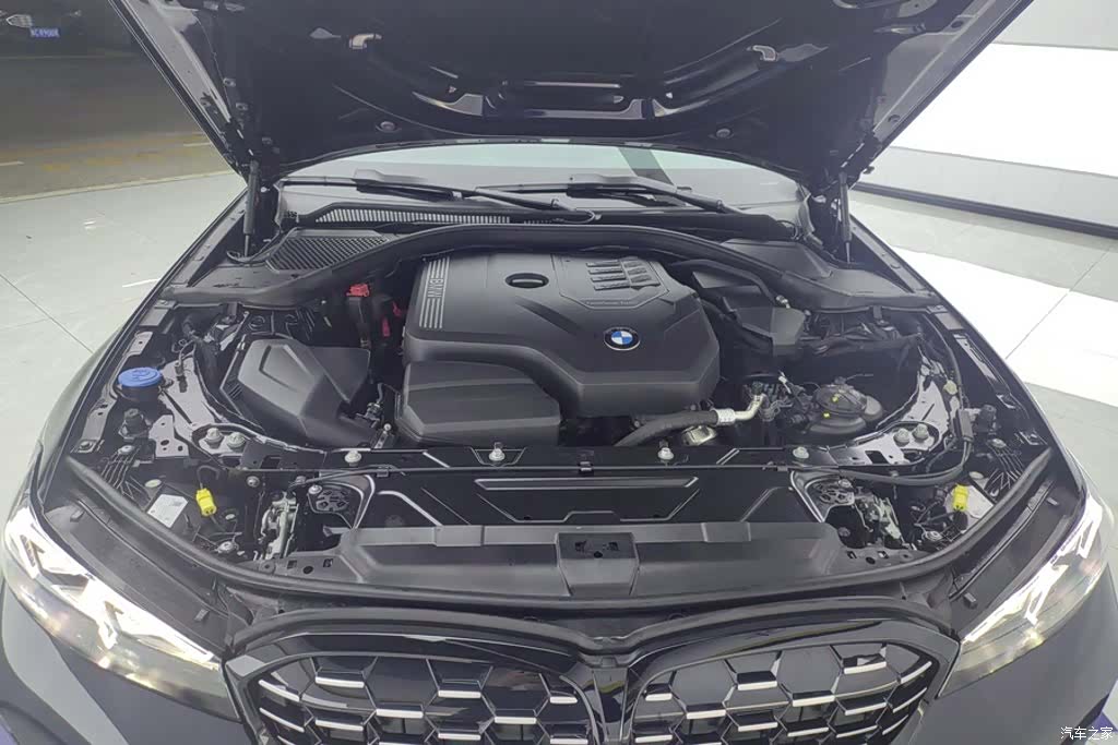BMW 3 Series, 2024 10