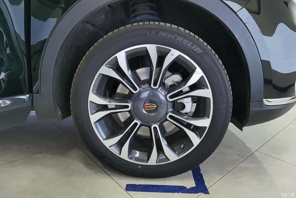Hongqi HS5, 2021 6