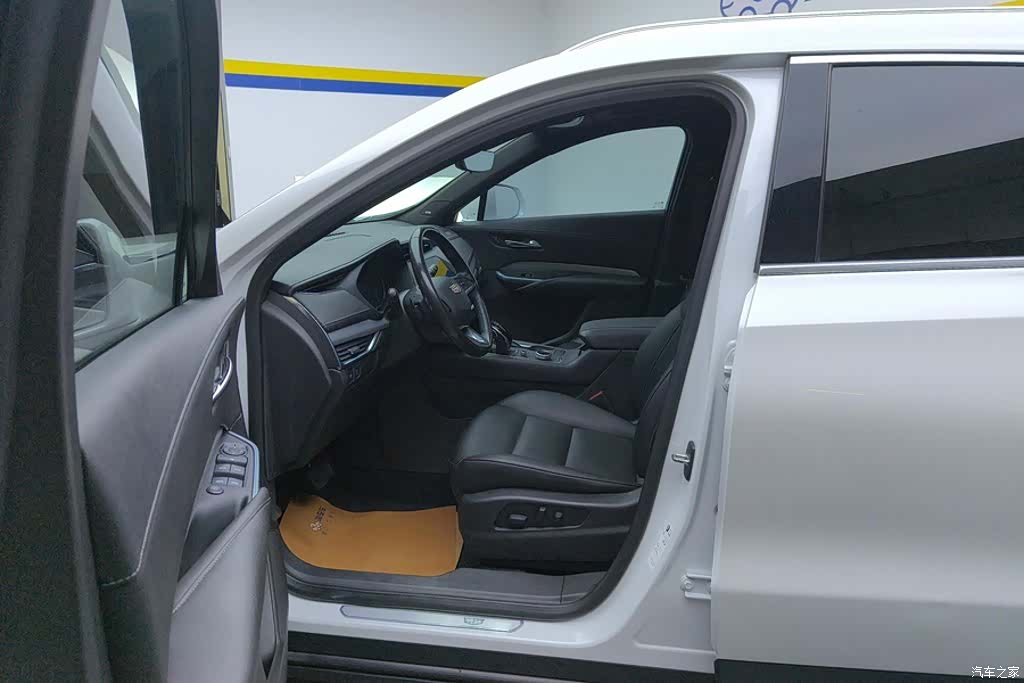 Cadillac XT4, 2020 9