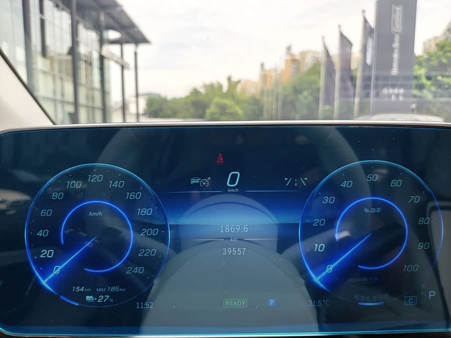 Mercedes-Benz EQE SUV 2023, фото 14