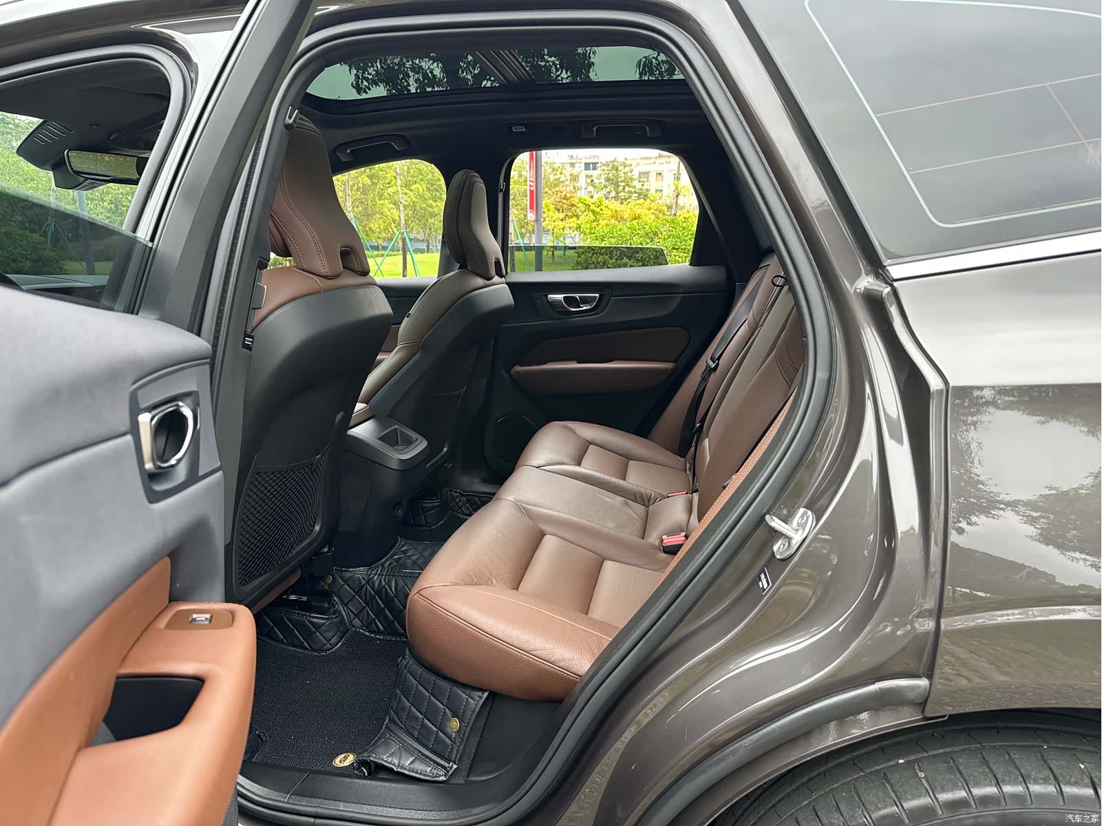Volvo XC60, 2024 6
