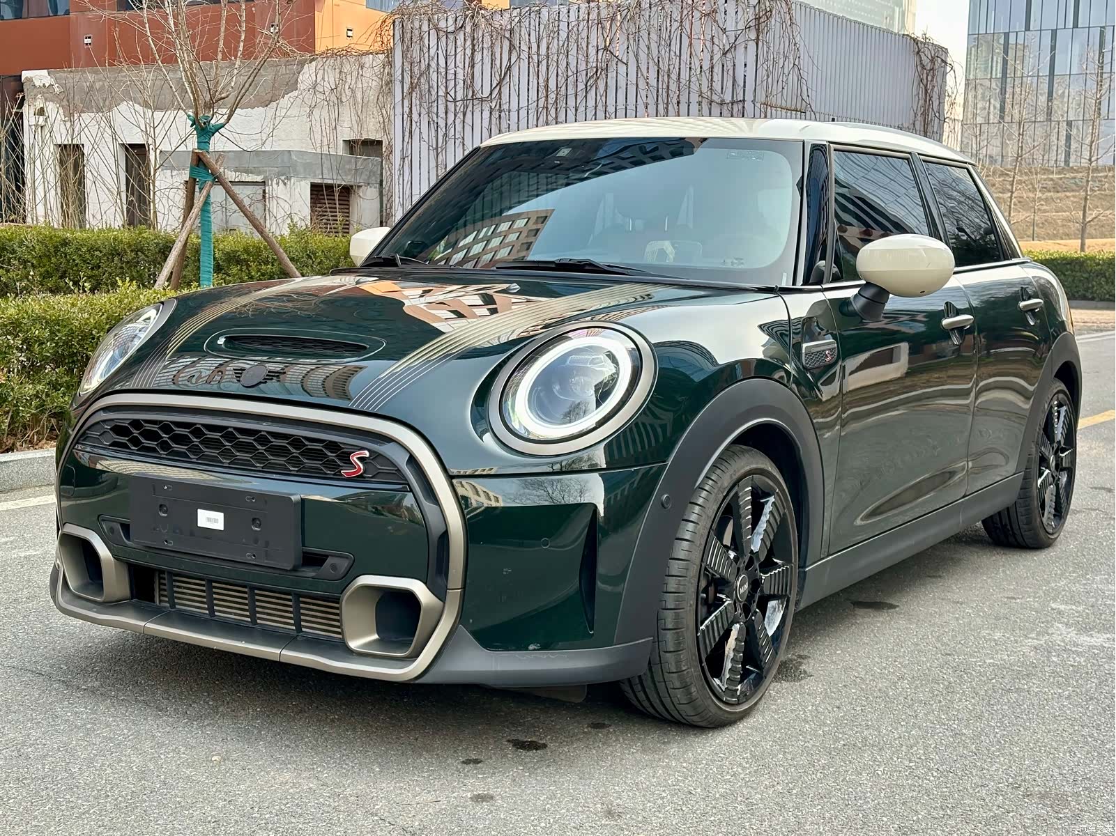 Mini Cooper, 2023 1