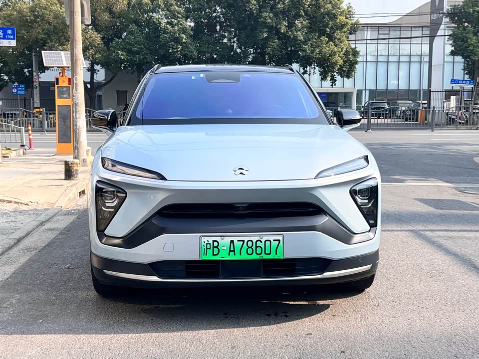 NIO ES6