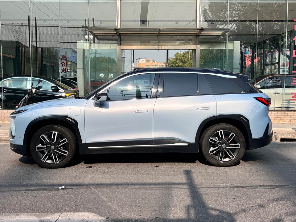 NIO ES6