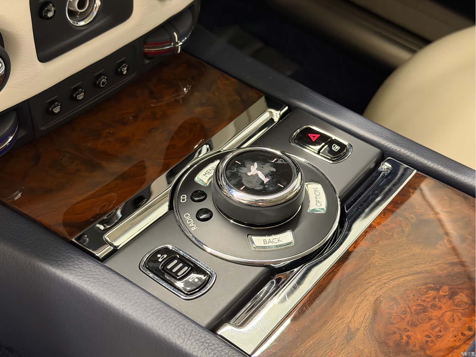 Rolls-Royce Ghost, 2015 9