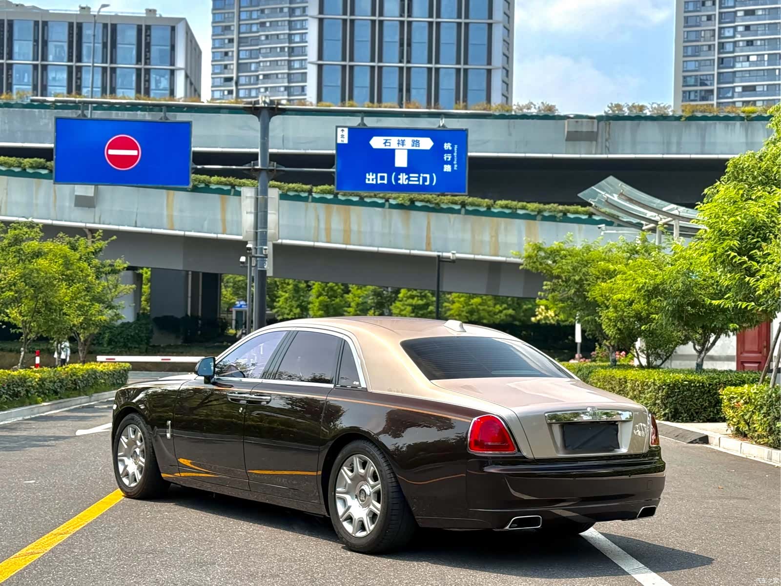 Rolls-Royce Ghost, 2018 9