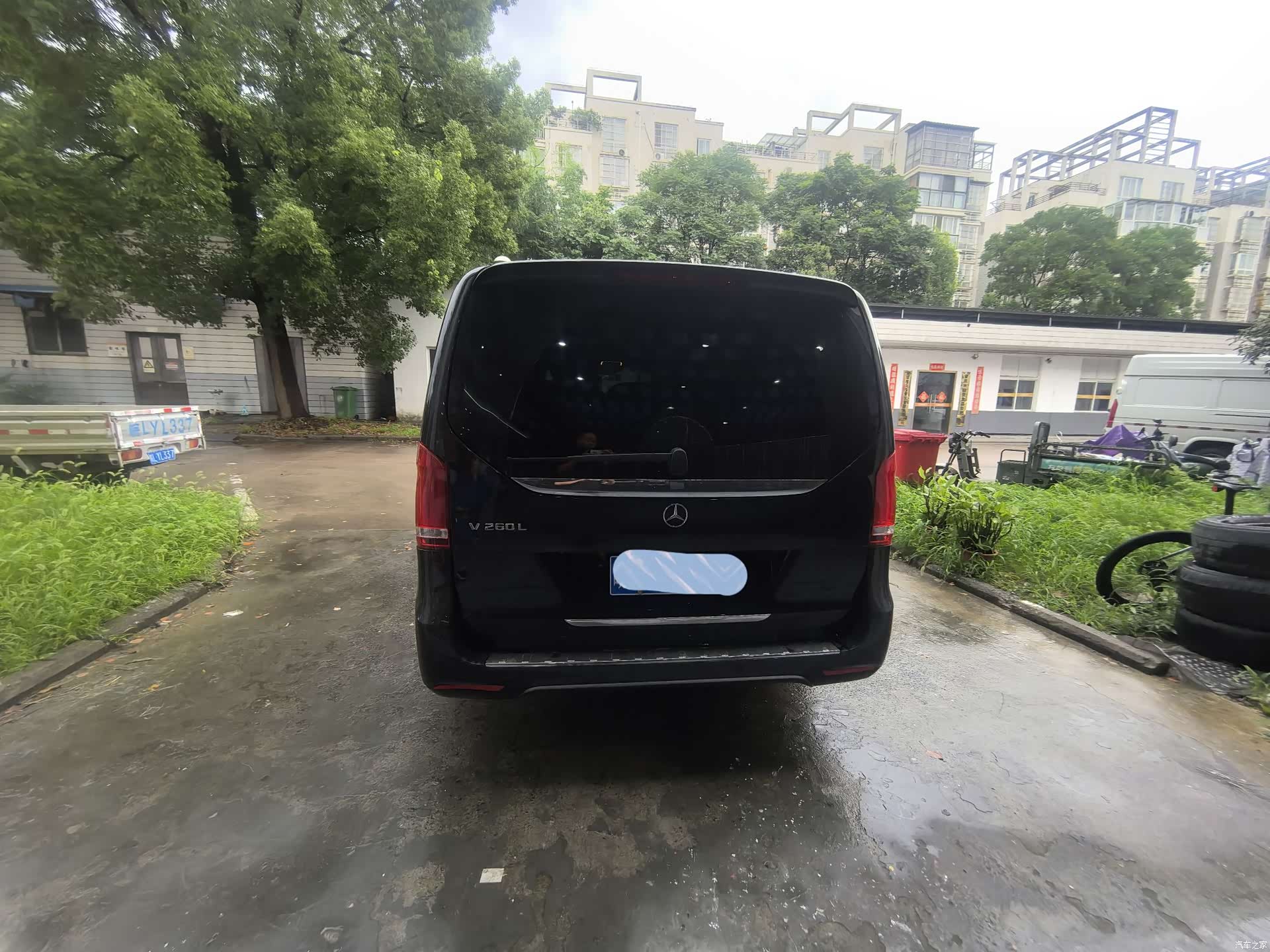 Mercedes-Benz V-Class, 2024 7