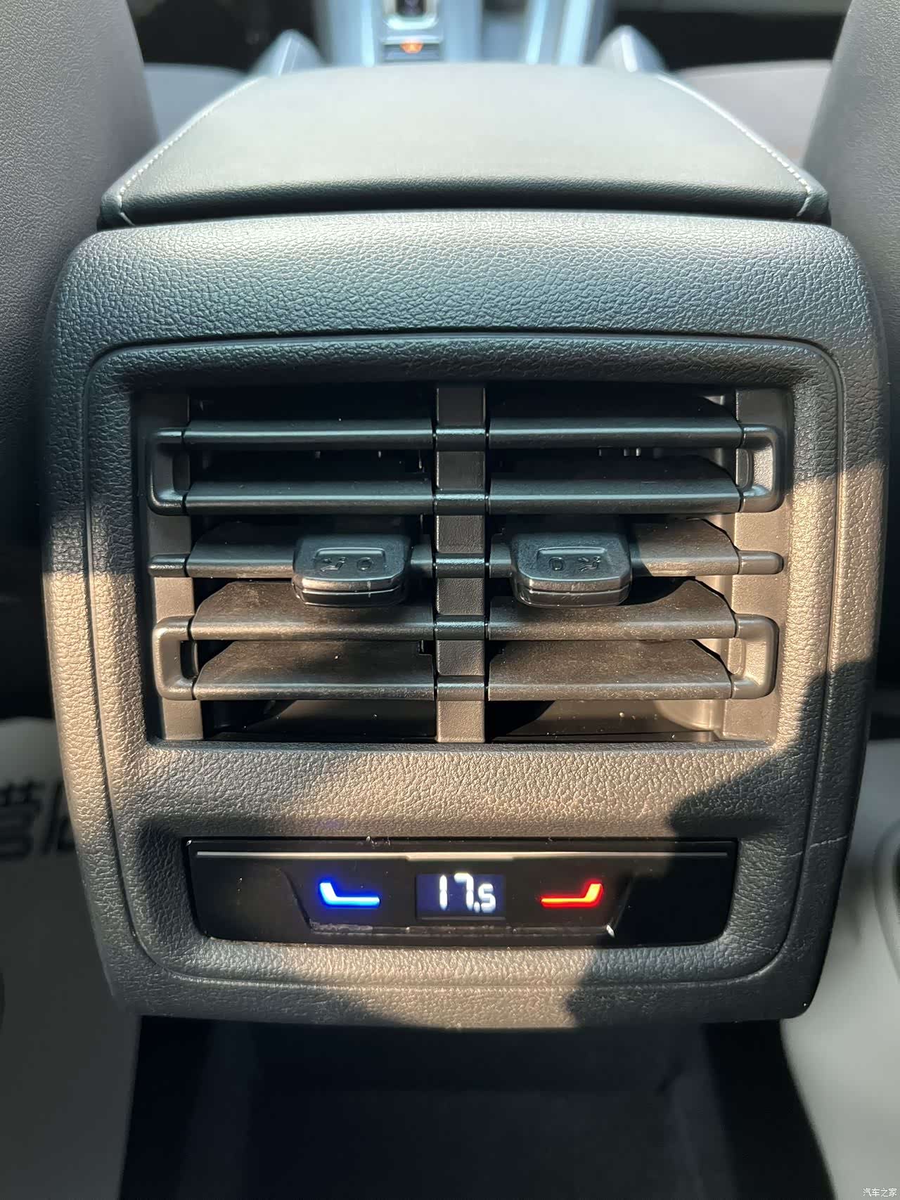 Volkswagen Golf, 2024 17