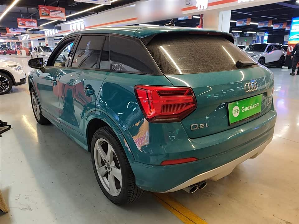 Audi Q2L