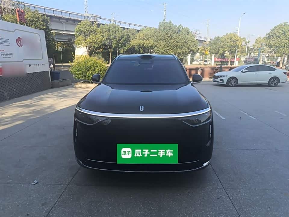 AITO Ask the world M8