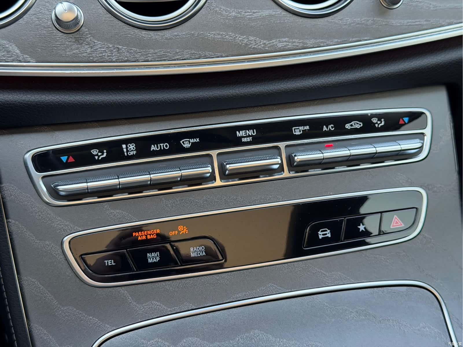 Mercedes-Benz E-Class, 2022 22