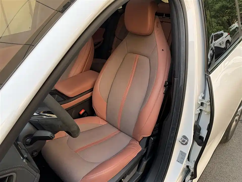NIO EC6
