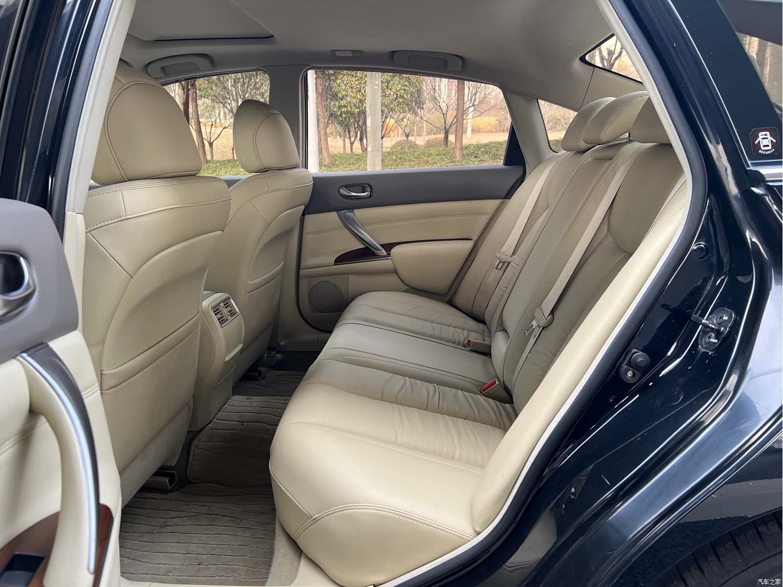 Nissan Teana, 2010 8