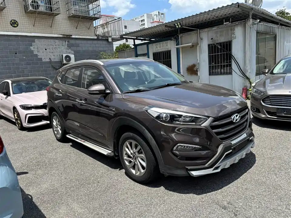 Hyundai Tucson