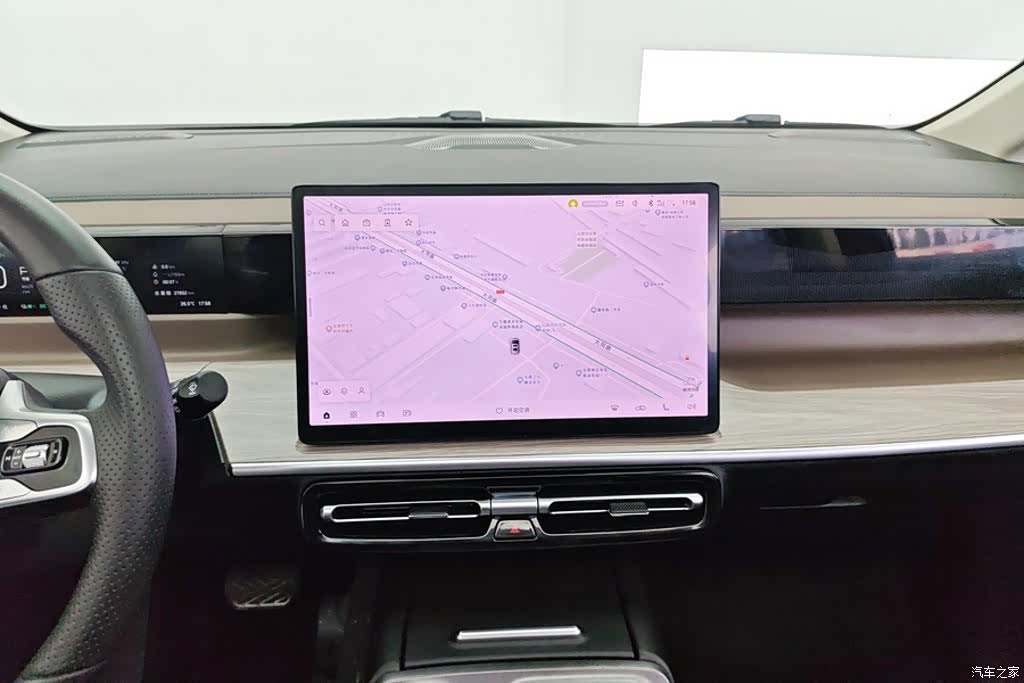 Trumpchi E8, 2025 13