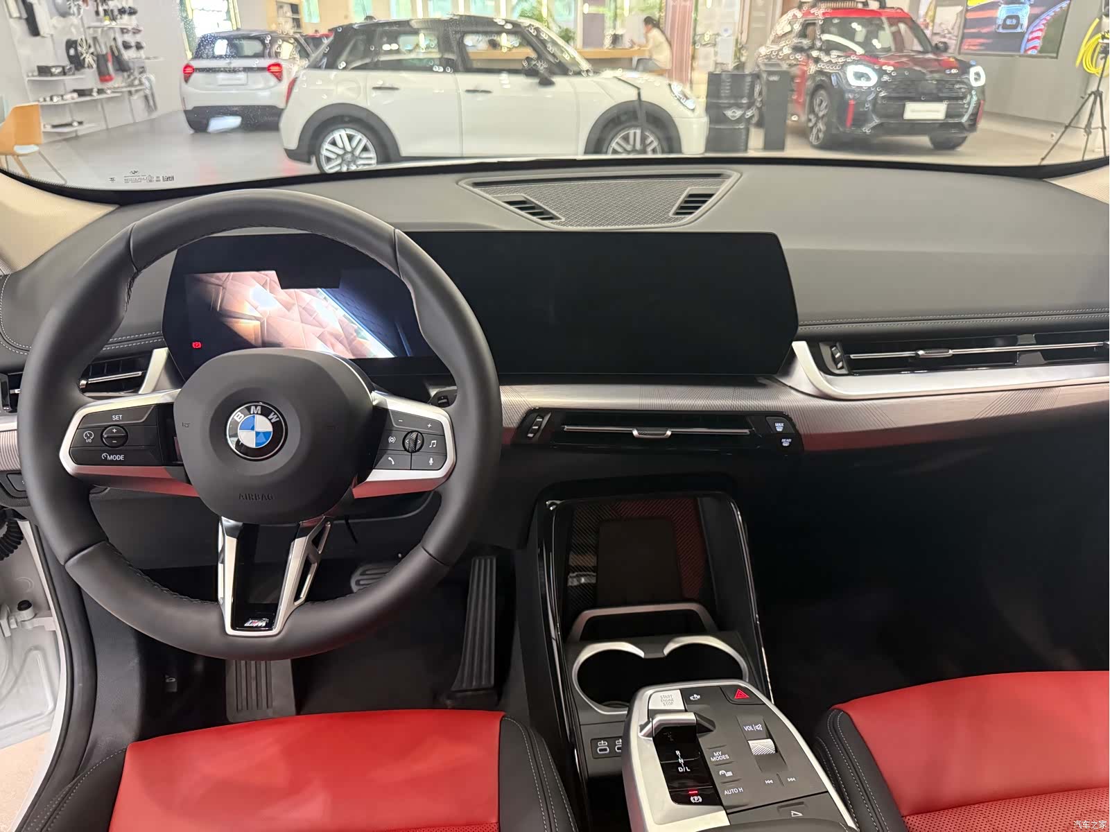 BMW X1, 2026 все фото