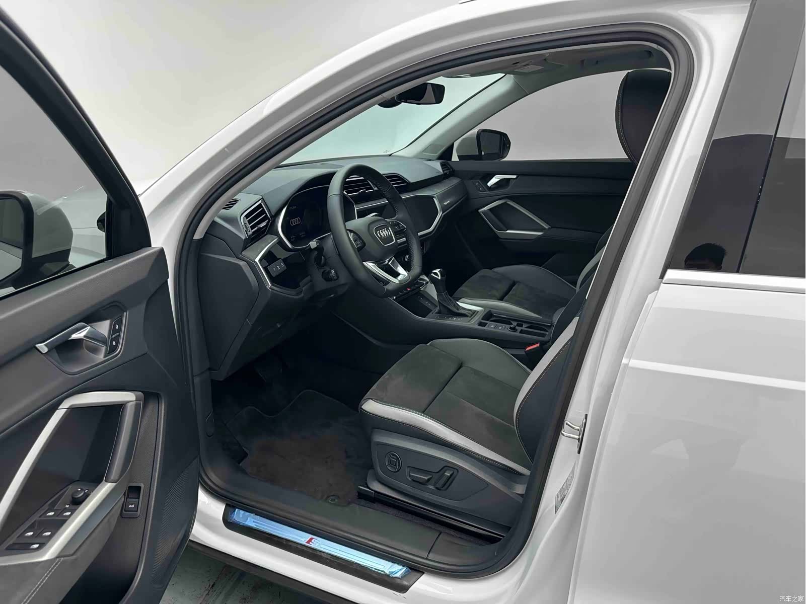 Audi Q3, 2022 9