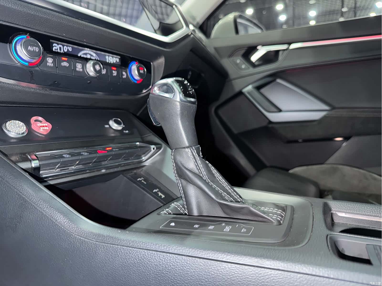 Audi Q3, 2020 12