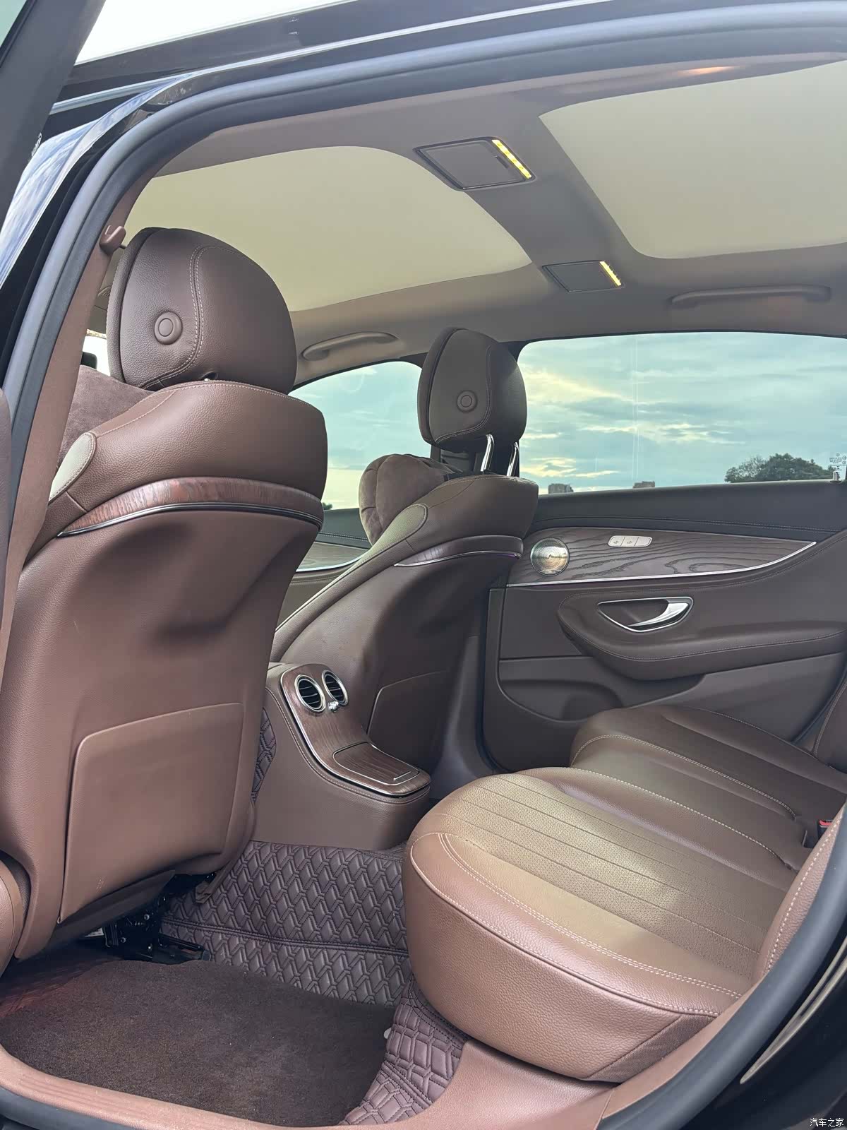 Mercedes-Benz E-Class, 2021 9